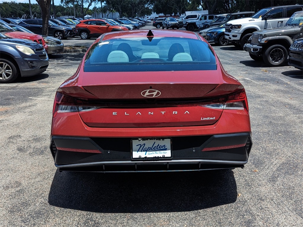 2024 Hyundai Elantra Limited 4