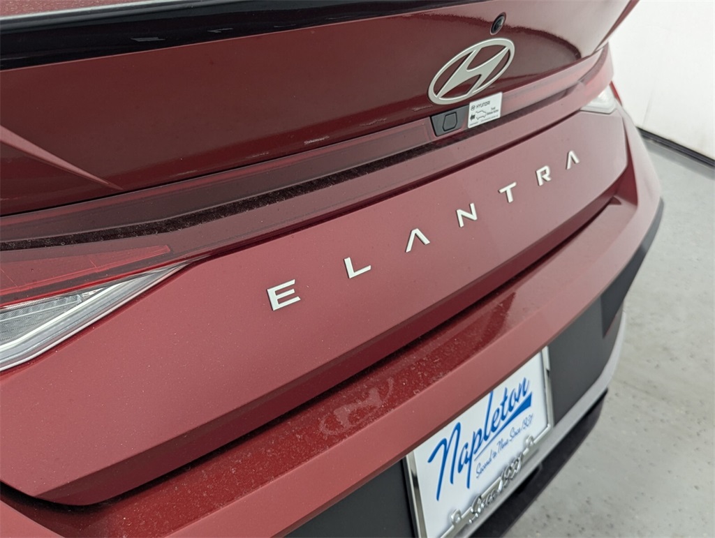 2025 Hyundai Elantra SEL 7