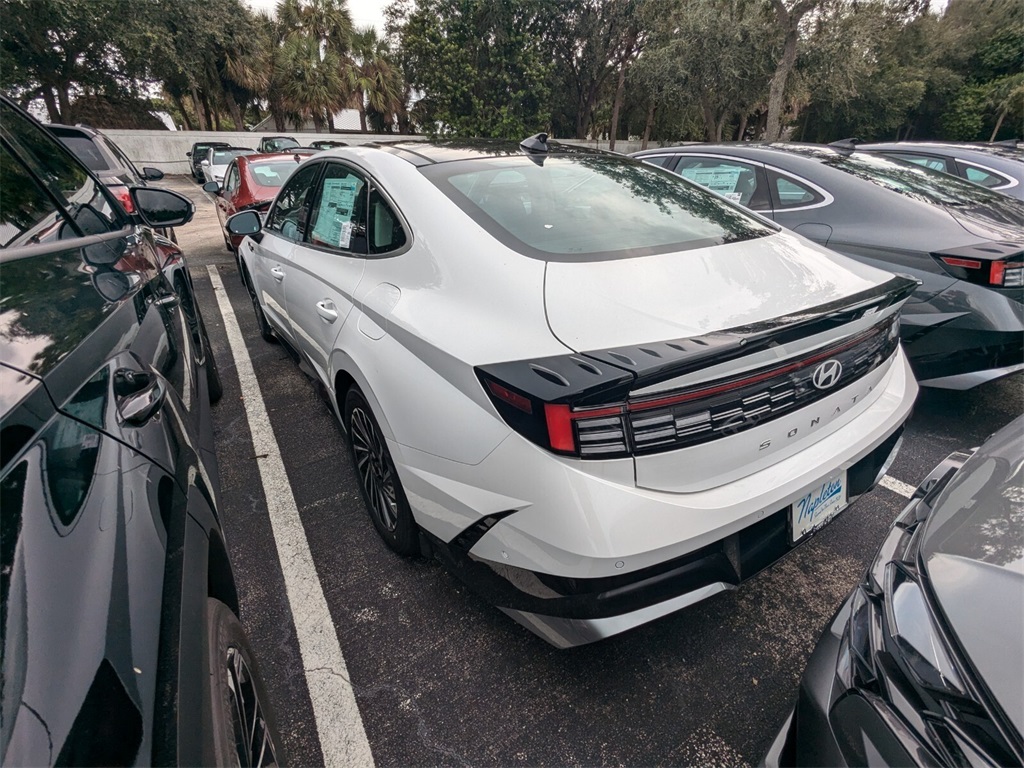 2024 Hyundai Sonata Hybrid Limited 7