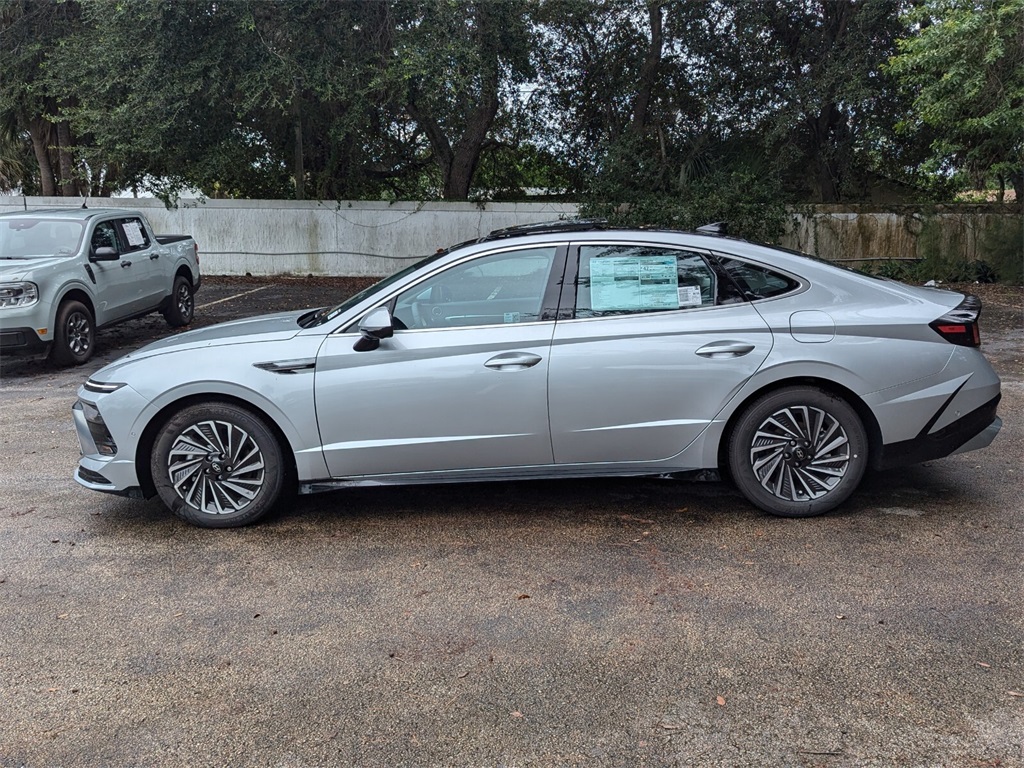 2024 Hyundai Sonata Hybrid Limited 4