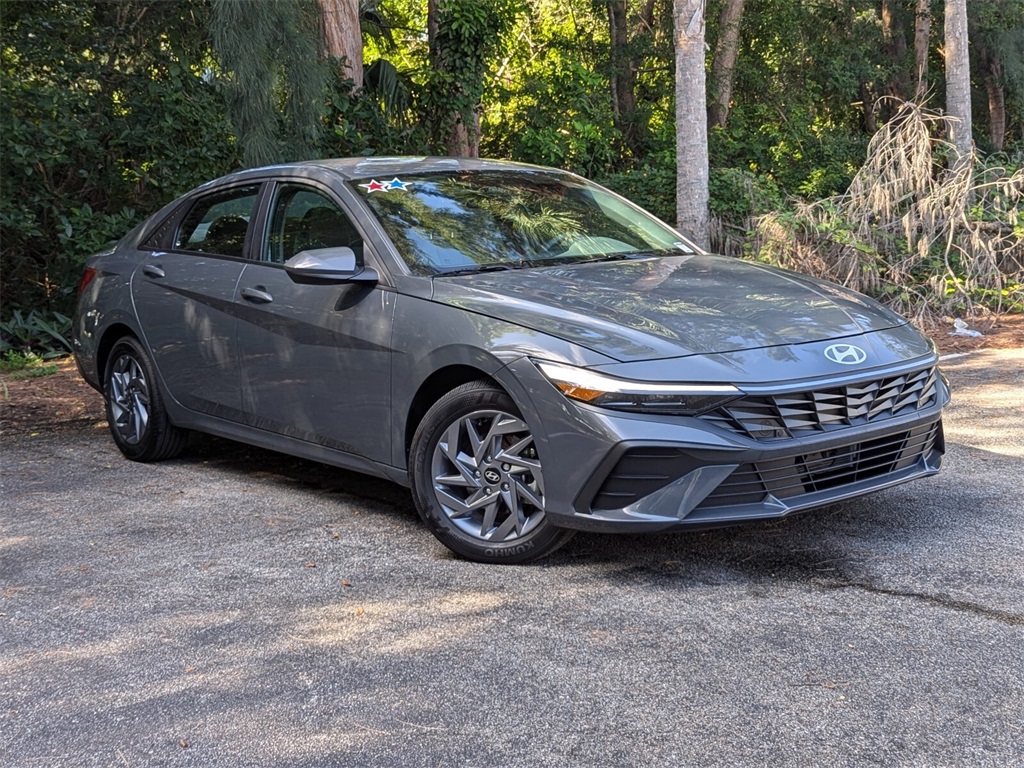 2024 Hyundai Elantra Hybrid Blue 1