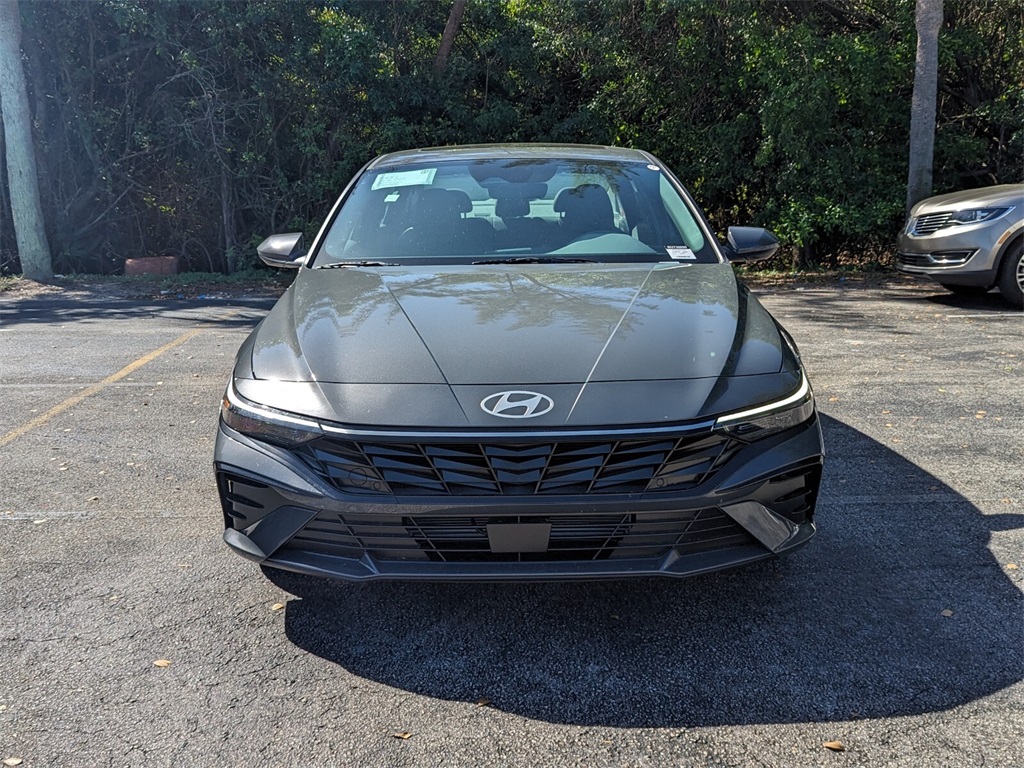 2024 Hyundai Elantra SEL 2