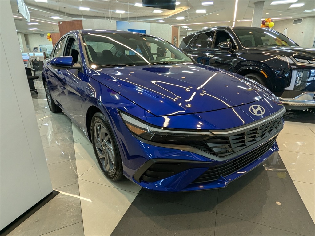 2024 Hyundai Elantra SEL 1