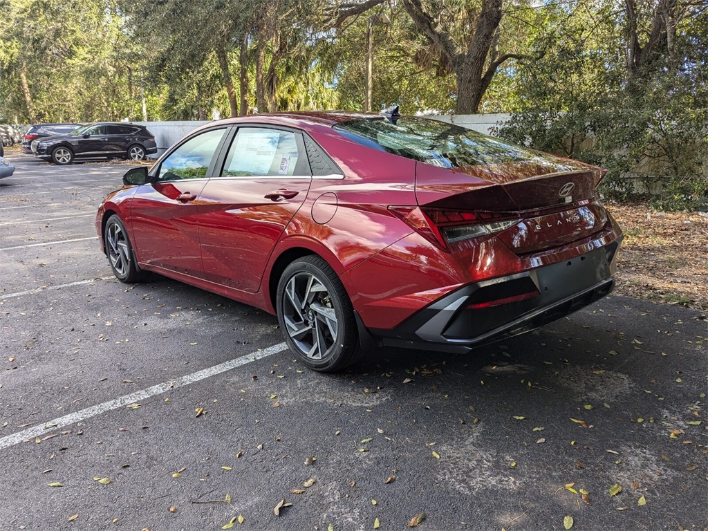 2024 Hyundai Elantra Limited 5