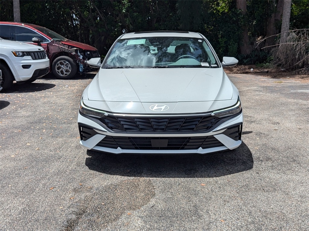 2024 Hyundai Elantra SEL 2