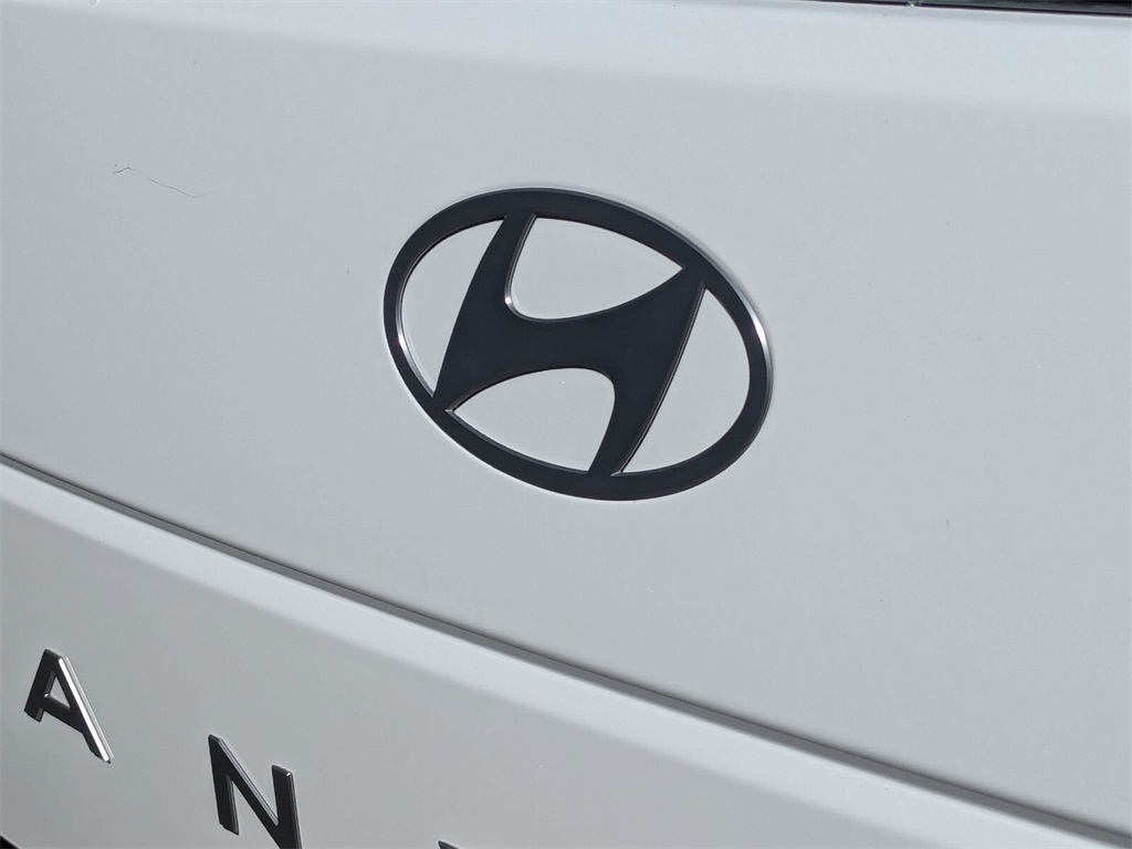 2025 Hyundai Santa Fe Hybrid SEL 9