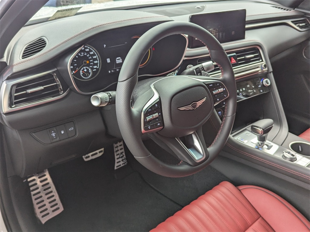 2025 Genesis G70 2.5T 11