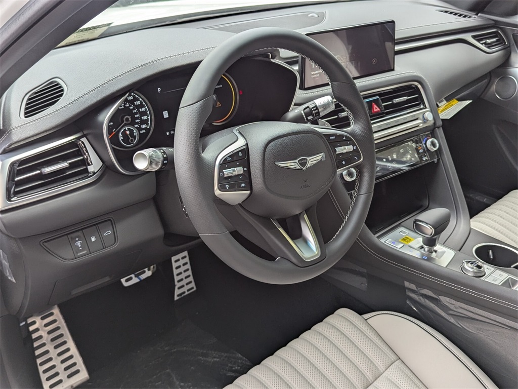 2025 Genesis G70 2.5T 10