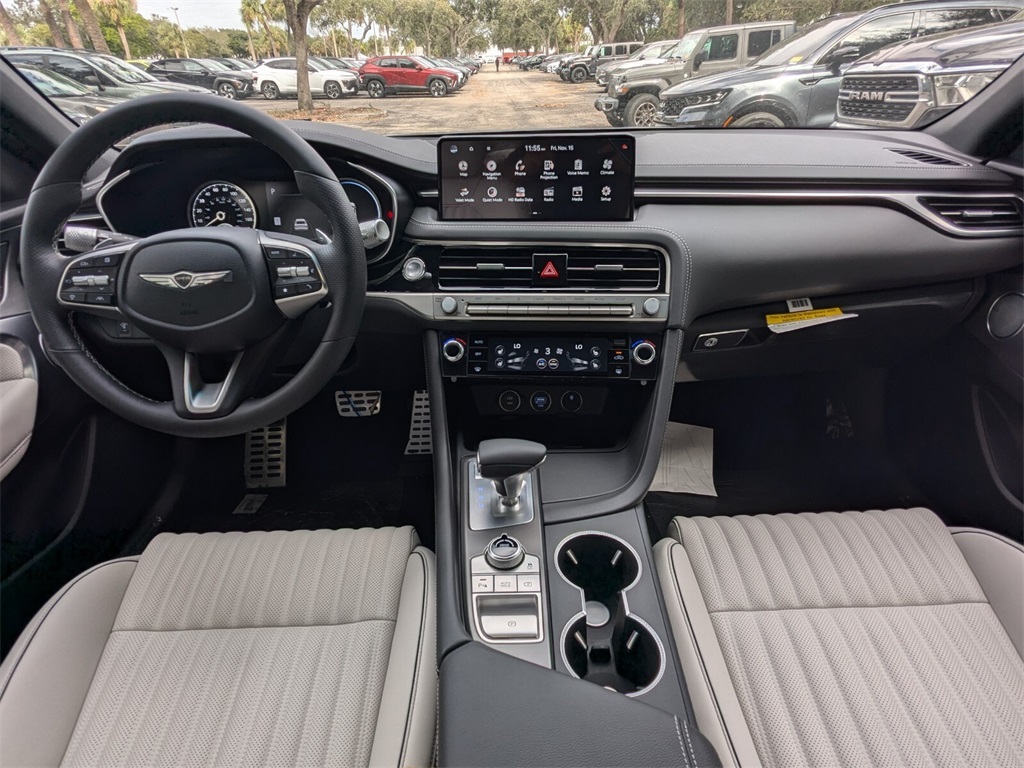 2025 Genesis G70 2.5T 13