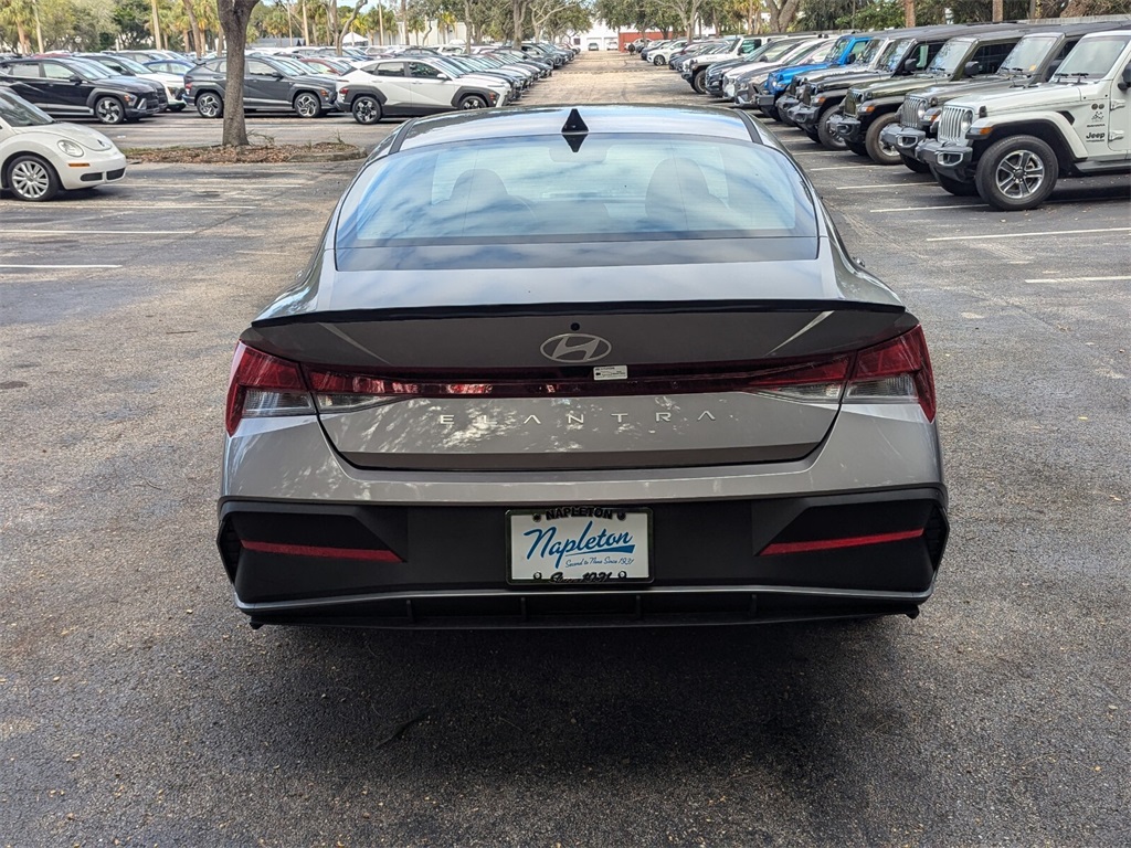 2025 Hyundai Elantra SEL 6