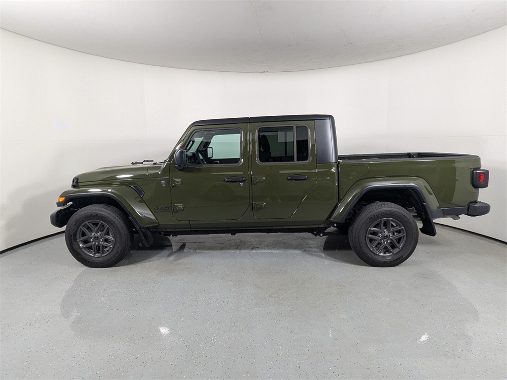 2024 Jeep Gladiator Sport 4