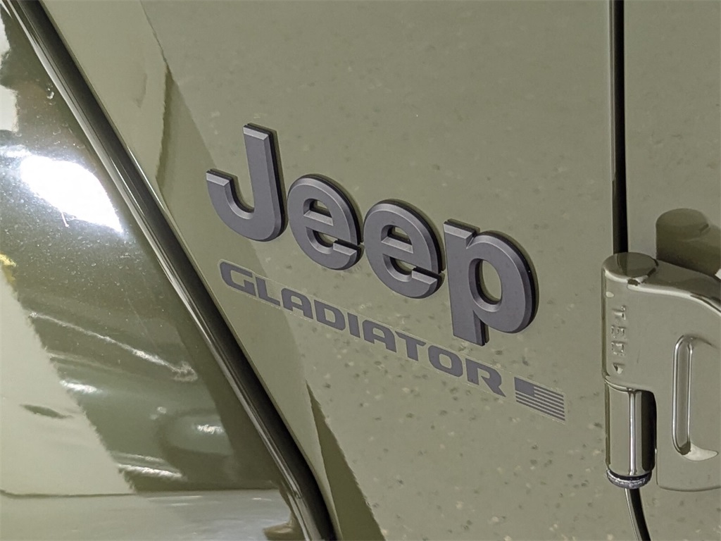 2024 Jeep Gladiator Sport 22