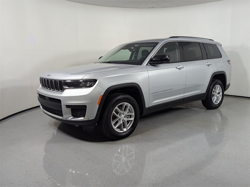 2023 Jeep Grand Cherokee L Laredo 3