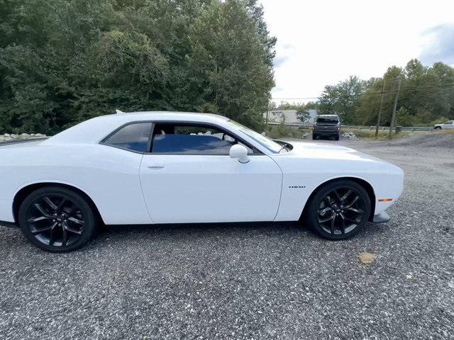 2022 Dodge Challenger R/T 4