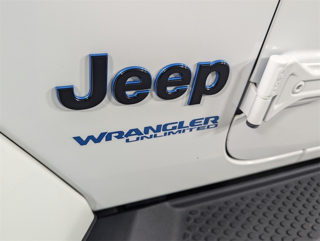 2021 Jeep Wrangler Unlimited Sahara 4xe 8