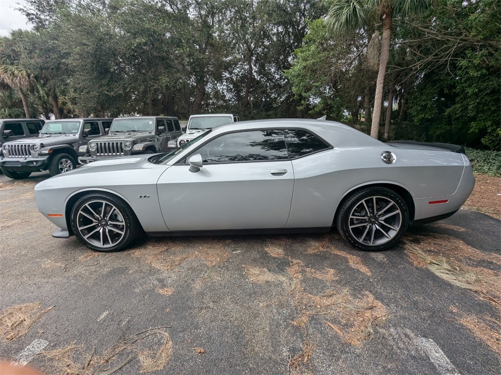 2023 Dodge Challenger R/T 4