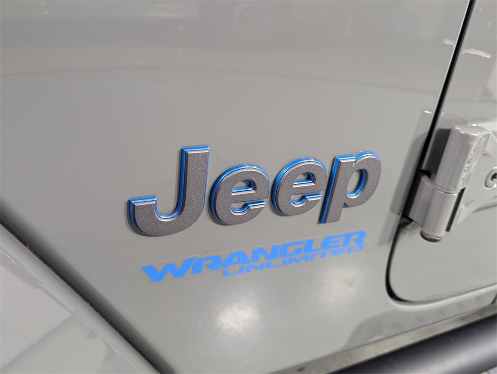 2021 Jeep Wrangler Unlimited Rubicon 4xe 8