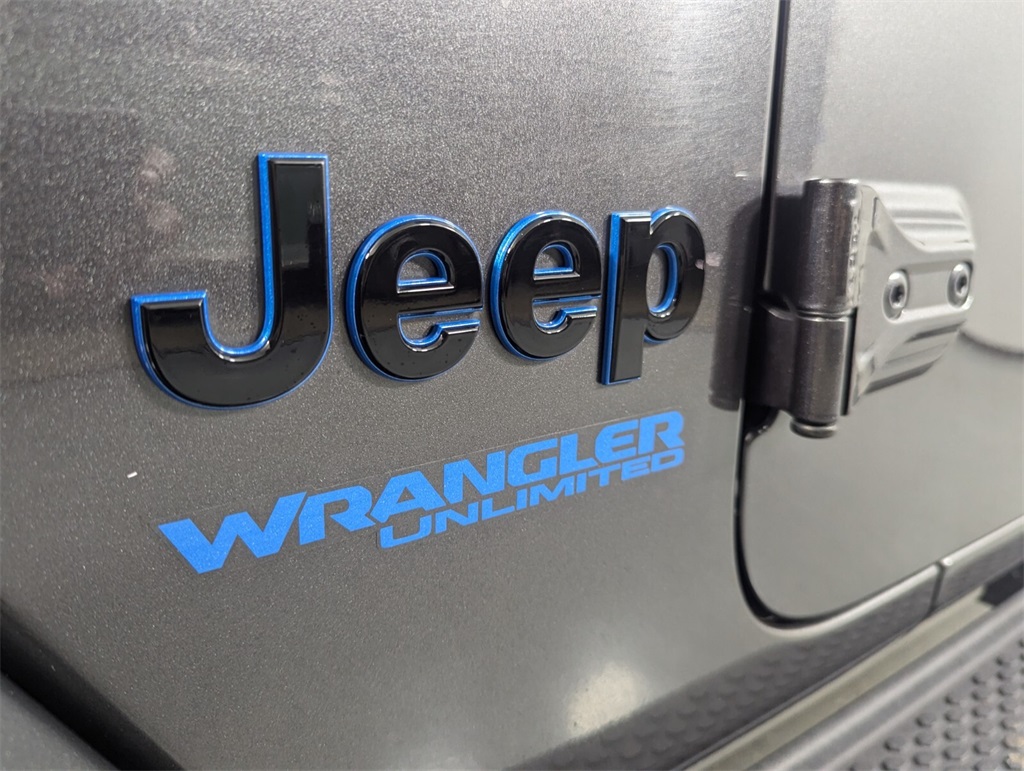 2021 Jeep Wrangler Unlimited Sahara 4xe 8