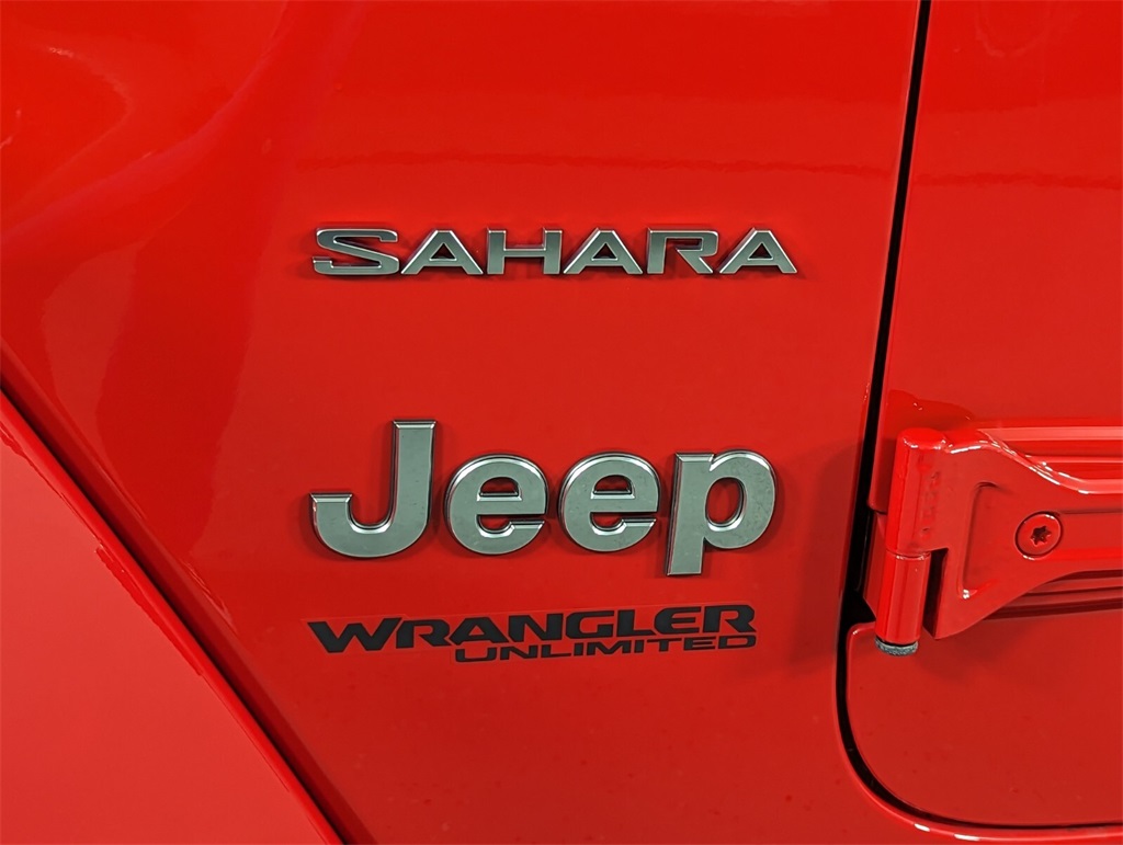 2021 Jeep Wrangler Unlimited Sahara 8