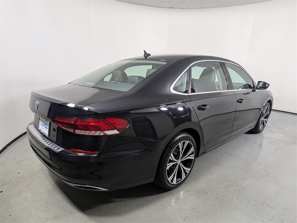 2022 Volkswagen Passat 2.0T SE 6