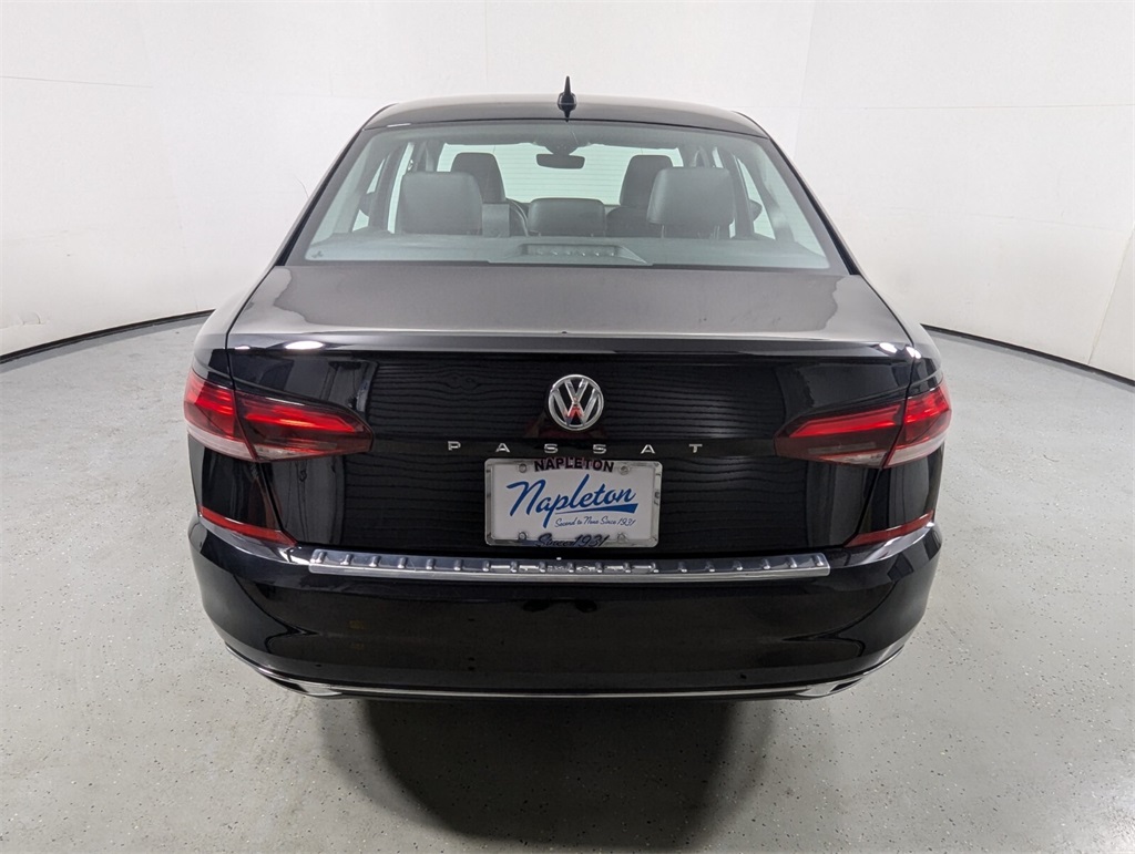 2022 Volkswagen Passat 2.0T SE 7