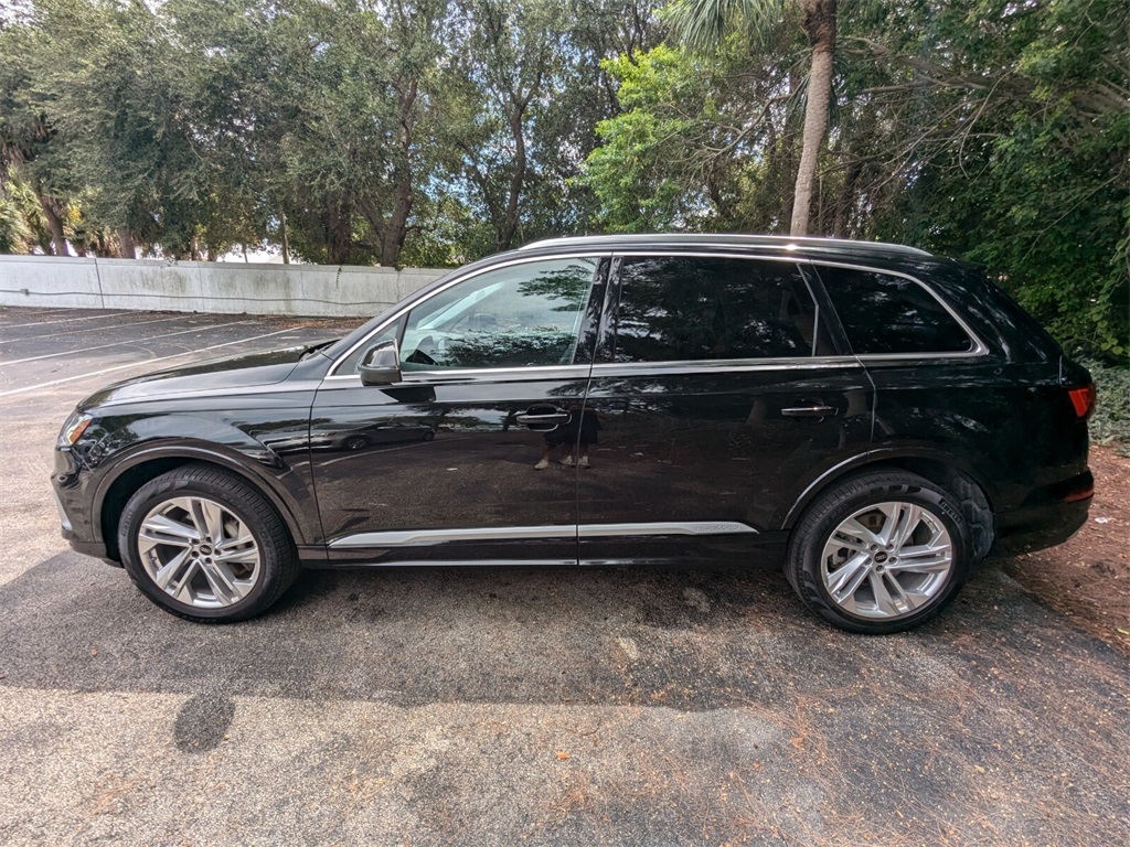 2023 Audi Q7 55 Premium Plus 3