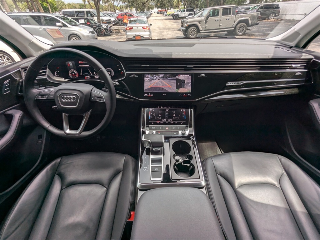 2023 Audi Q7 55 Premium Plus 12