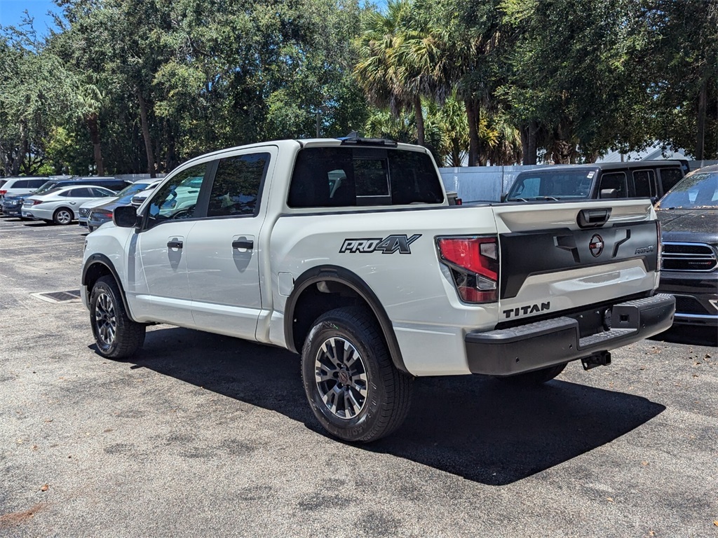 2023 Nissan Titan PRO-4X 5