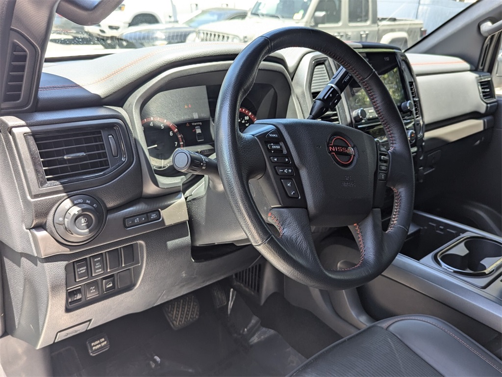 2023 Nissan Titan PRO-4X 12