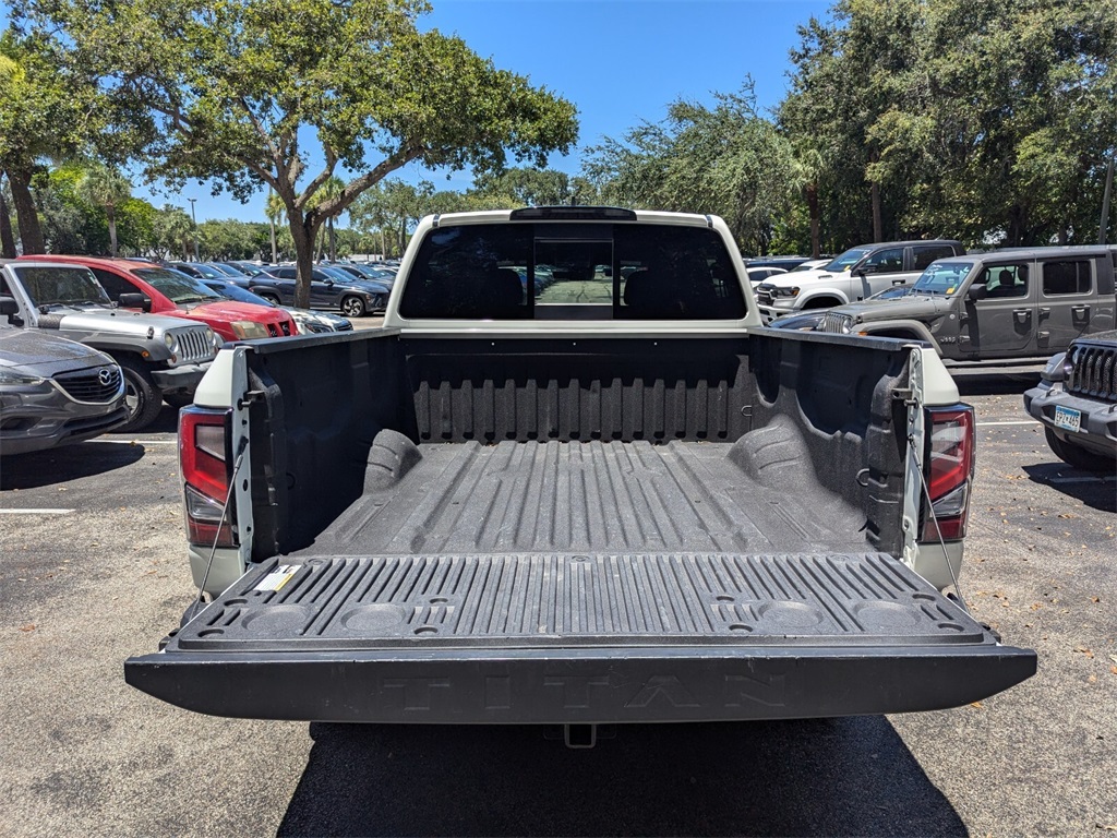 2023 Nissan Titan PRO-4X 30