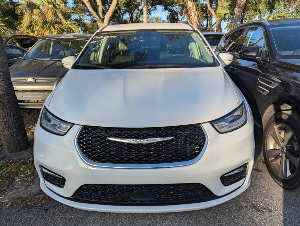 2022 Chrysler Pacifica Touring L 10