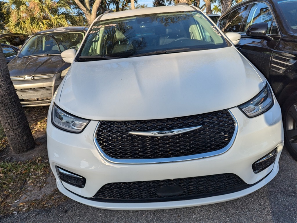 2022 Chrysler Pacifica Touring L 12