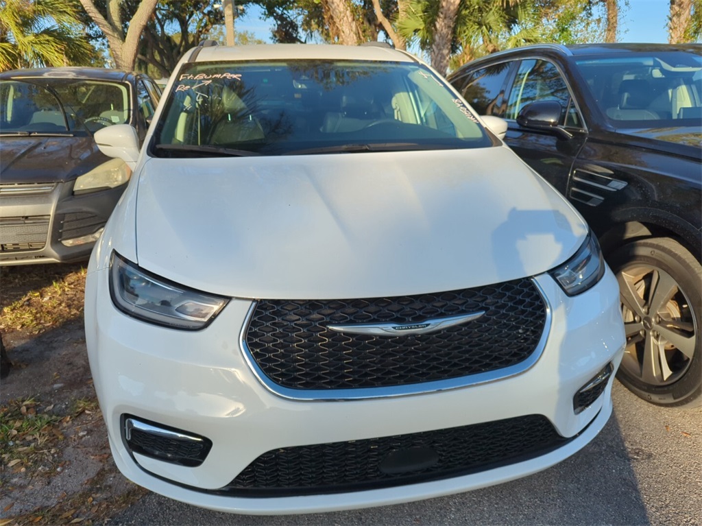 2022 Chrysler Pacifica Touring L 19