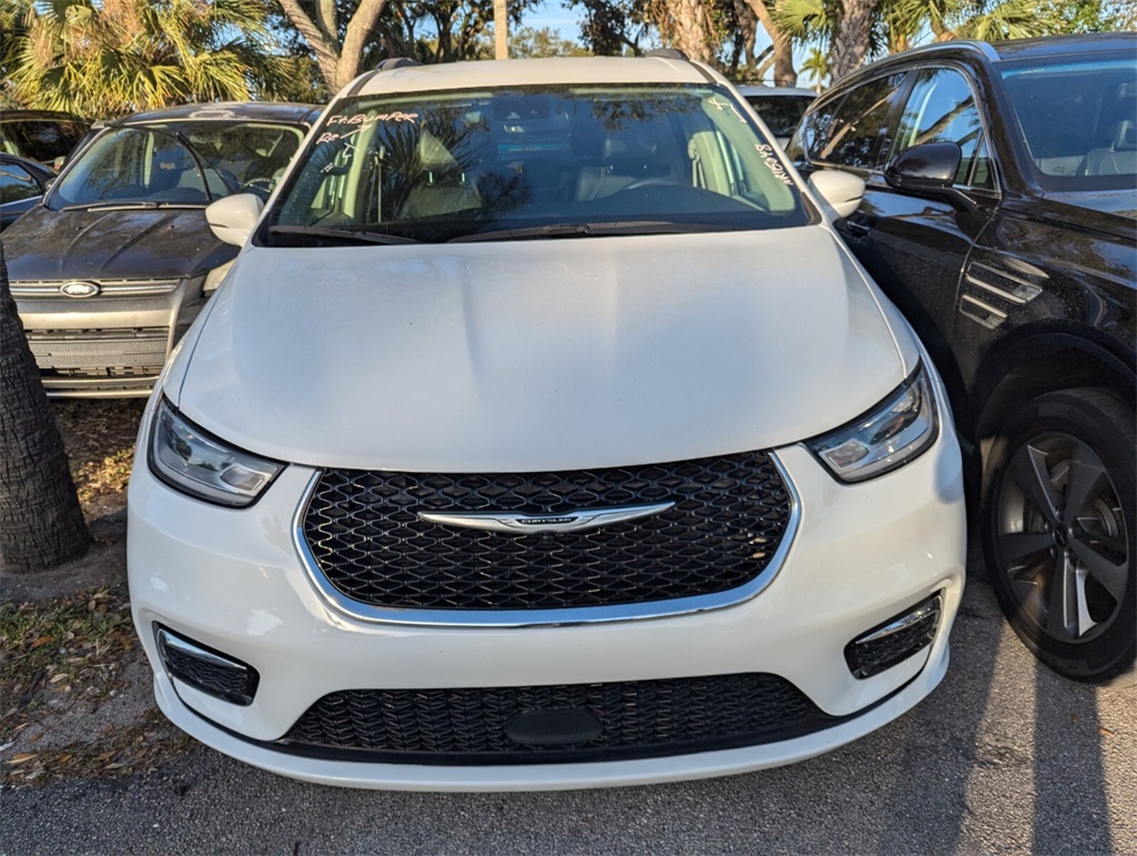 2022 Chrysler Pacifica Touring L 24