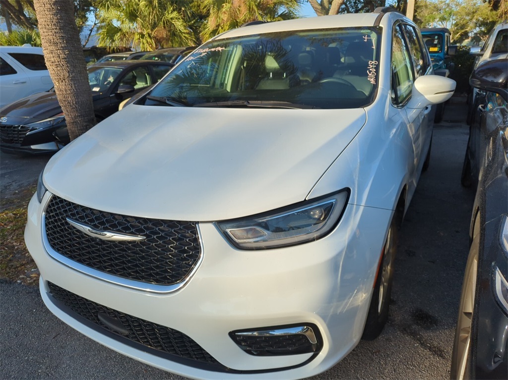 2022 Chrysler Pacifica Touring L 35