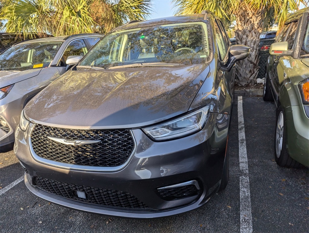 2022 Chrysler Pacifica Touring L 3