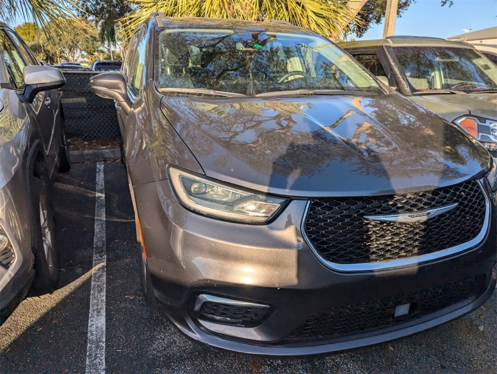 2022 Chrysler Pacifica Touring L 13