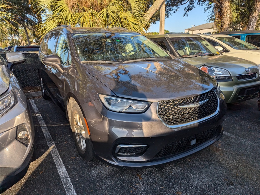 2022 Chrysler Pacifica Touring L 16