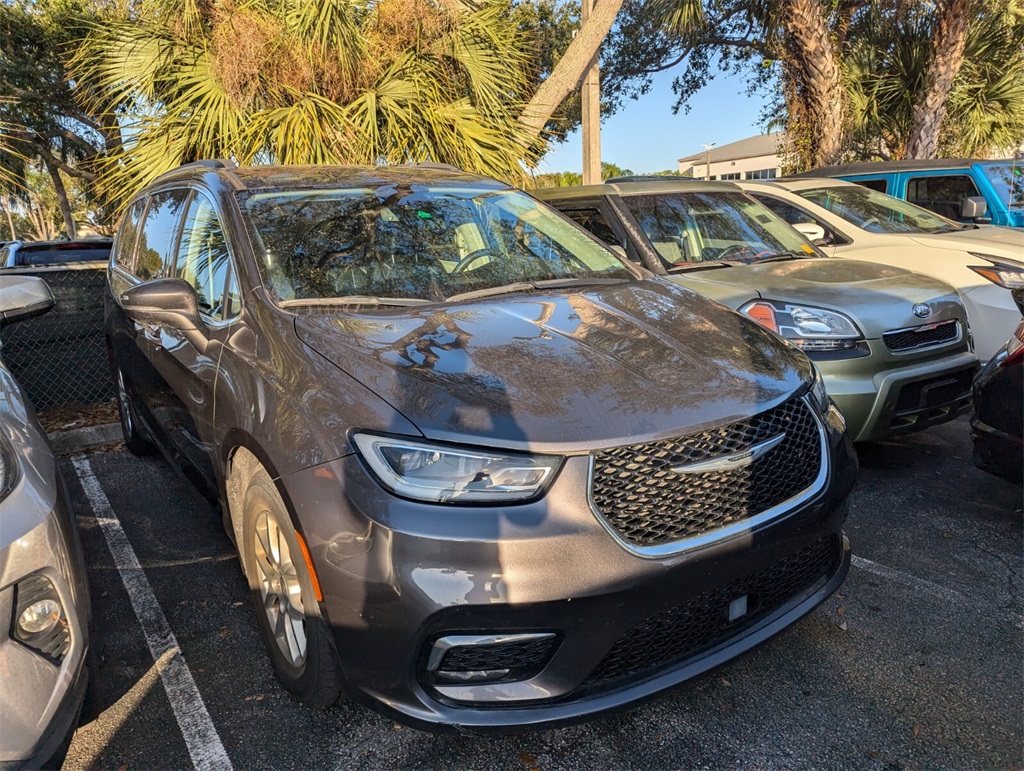 2022 Chrysler Pacifica Touring L 17