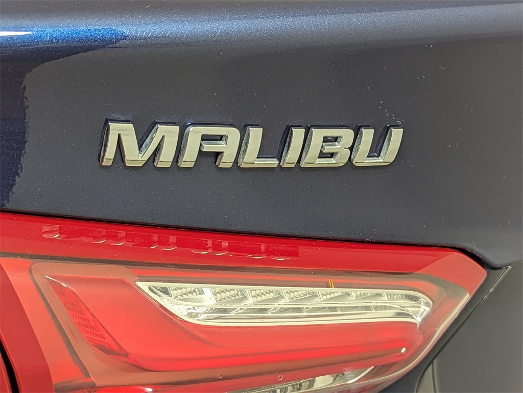 2022 Chevrolet Malibu LT 8