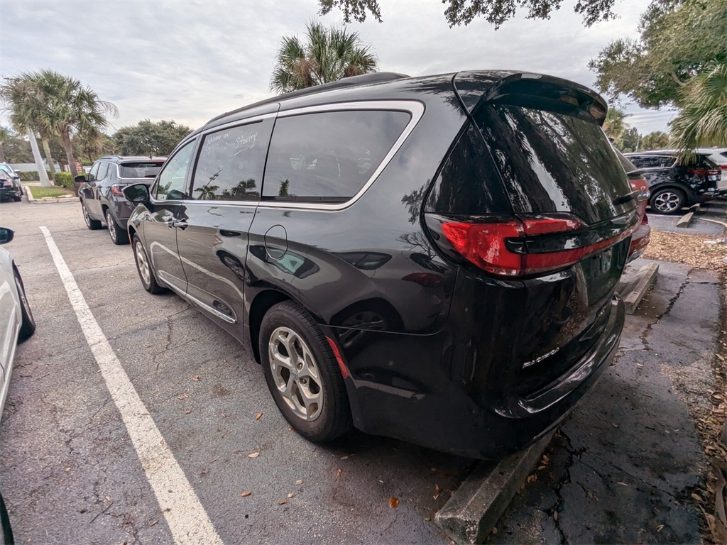 2022 Chrysler Pacifica Limited 13