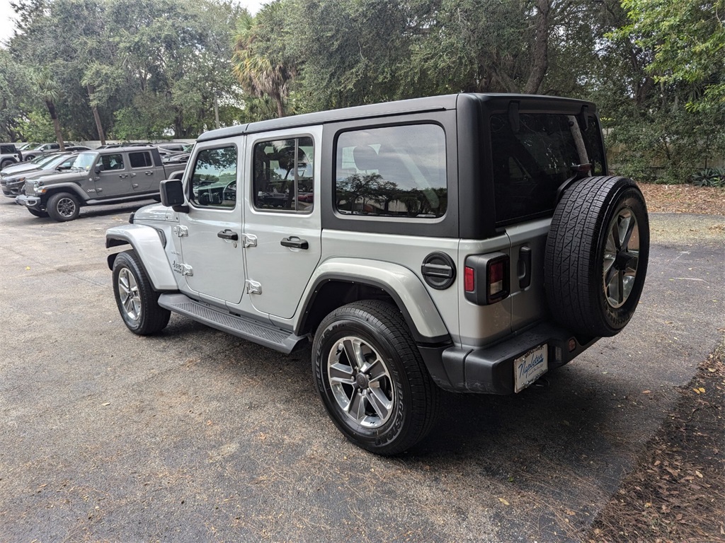 2022 Jeep Wrangler Unlimited Sahara 5