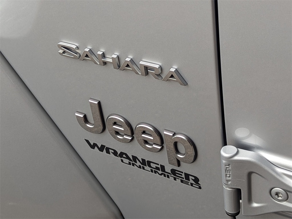 2022 Jeep Wrangler Unlimited Sahara 25