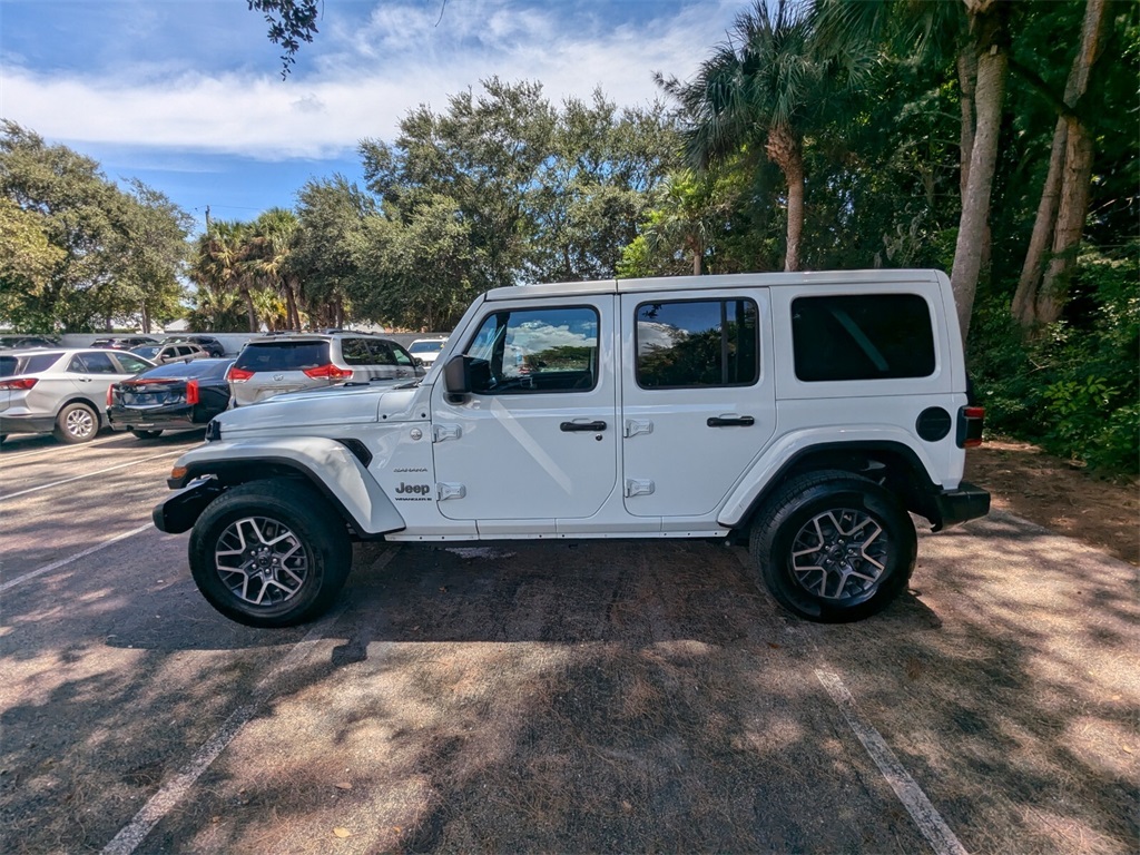 2024 Jeep Wrangler Sahara 4