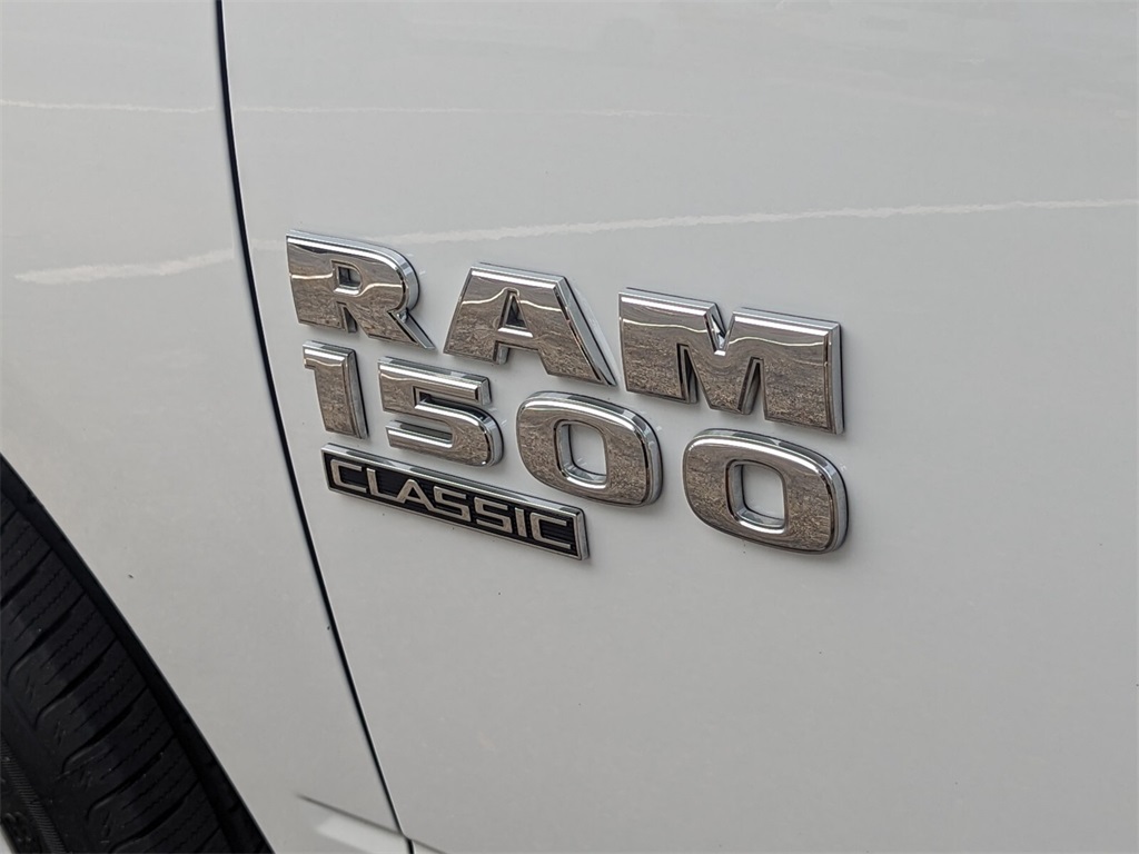 2022 Ram 1500 Classic SLT 22