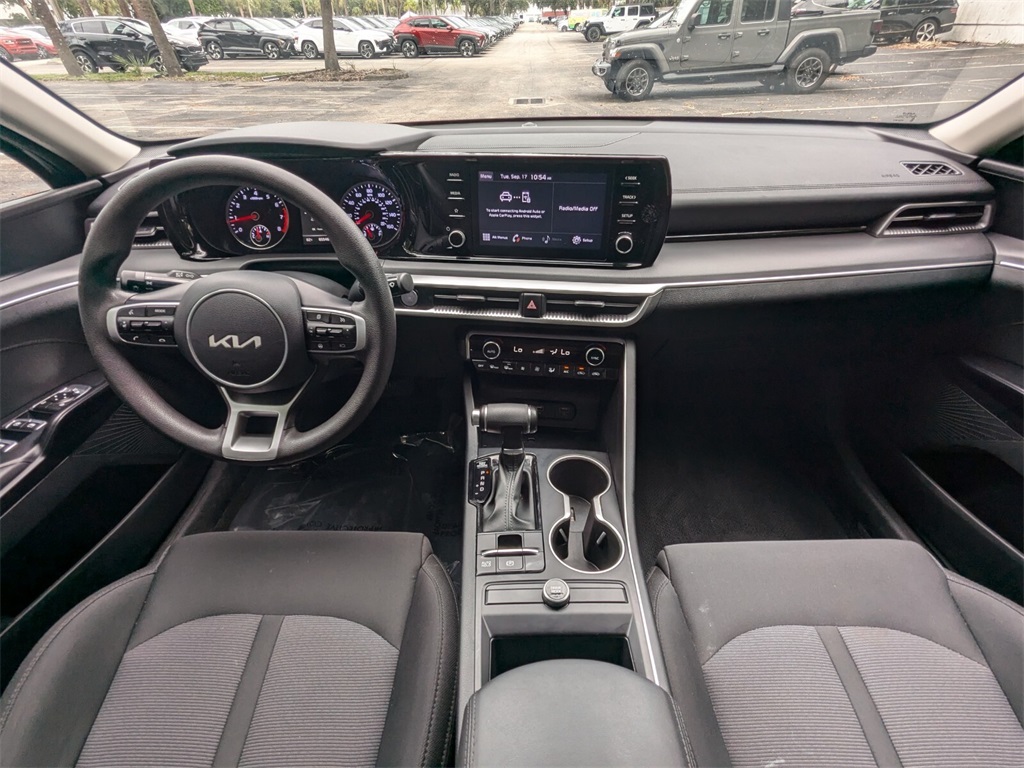 2023 Kia K5 LXS 12