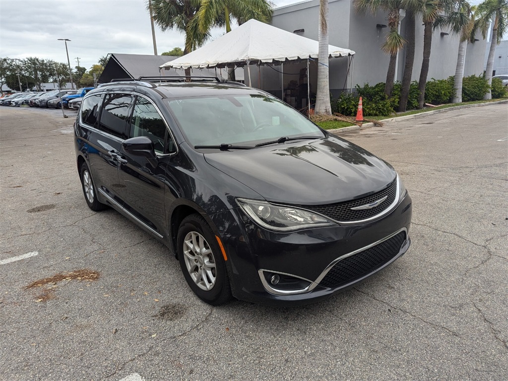 2020 Chrysler Pacifica Touring L 2