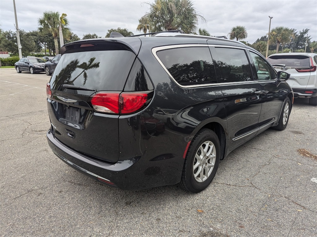 2020 Chrysler Pacifica Touring L 16