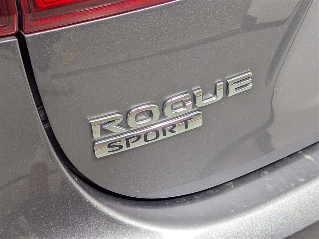 2021 Nissan Rogue Sport S 4