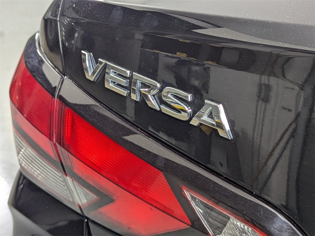 2021 Nissan Versa 1.6 SV 6